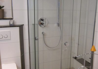 Dusche und WC